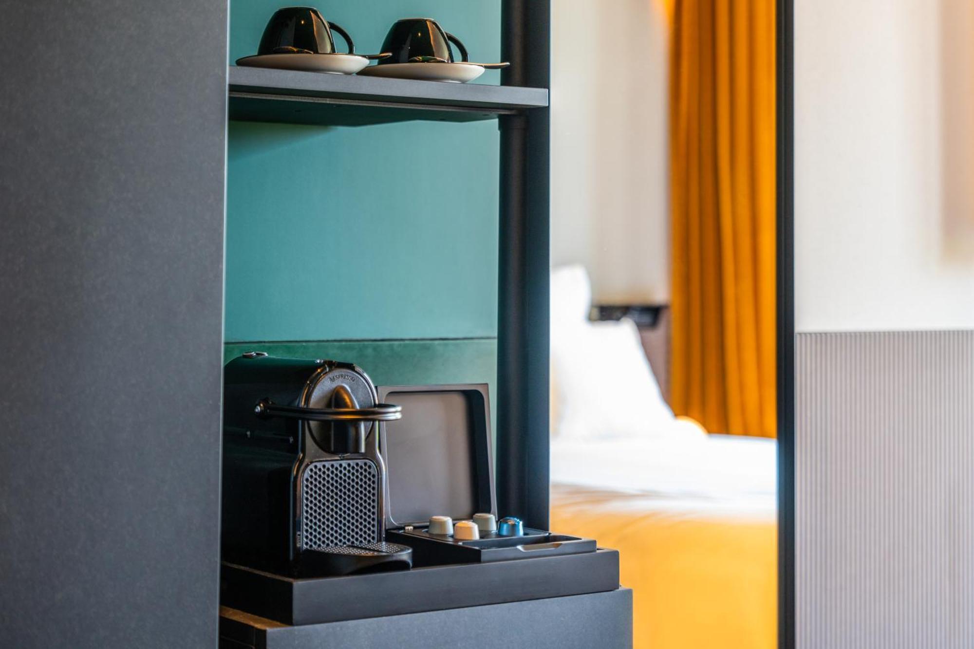Tribe Paris Clichy Hotel ภายนอก รูปภาพ