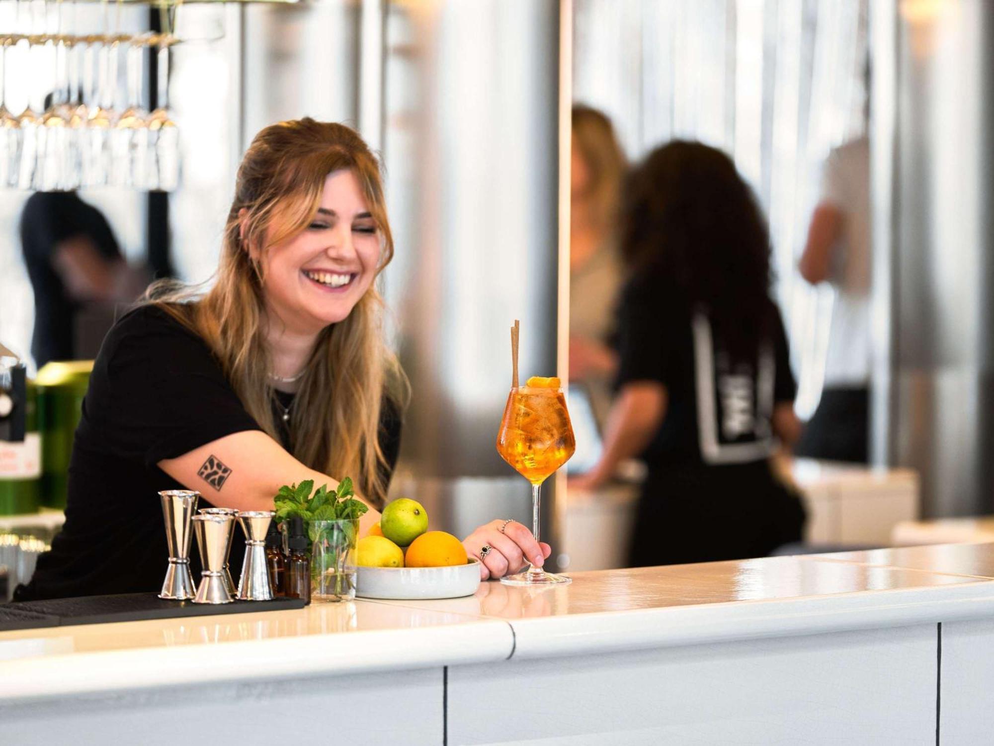Tribe Paris Clichy Hotel ภายนอก รูปภาพ